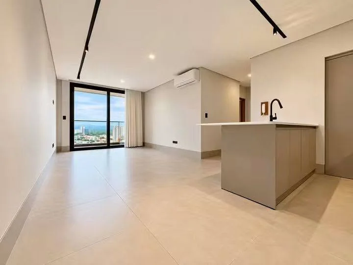 Foto 6 de Lujoso Departamento en Alquiler, en Cond Mare, en Equipetrol