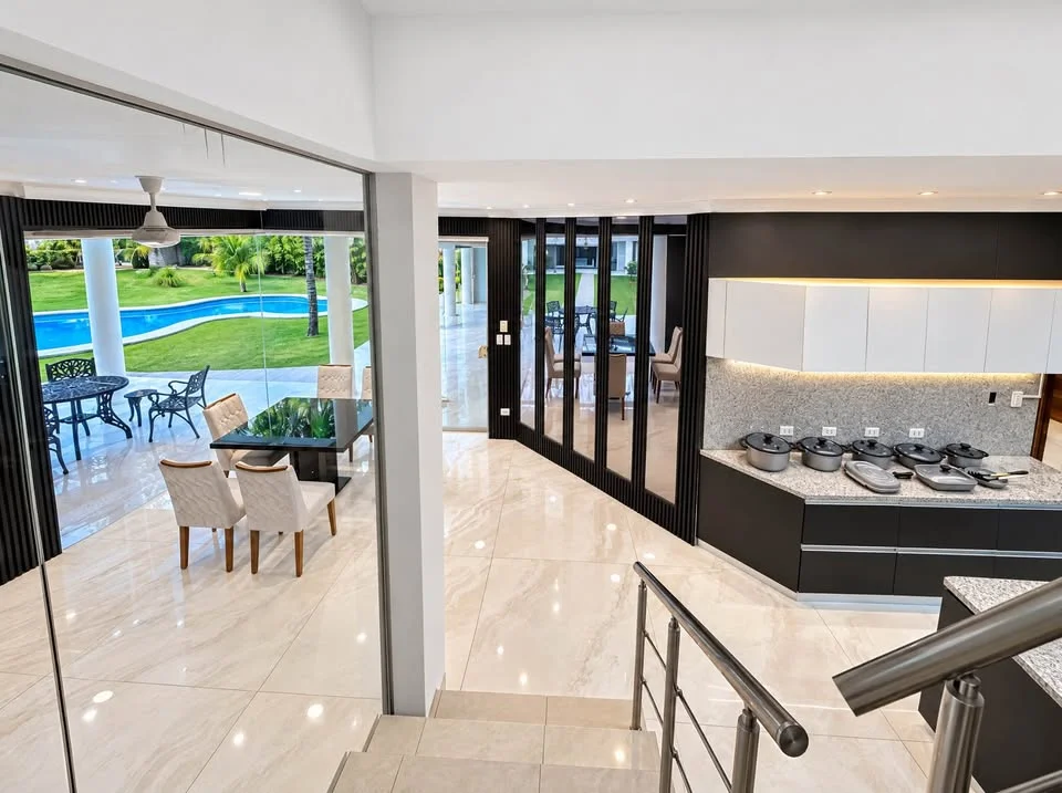 Foto 6 de Mansión en Venta Colinas del Urubó