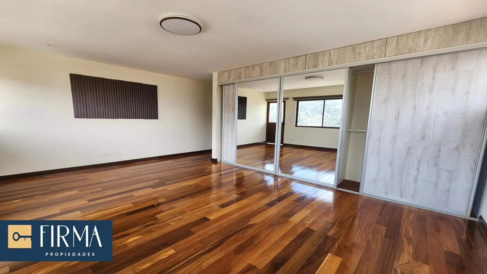 Foto 8 de Penthouse en Venta con Terraza Privada en Achumani
