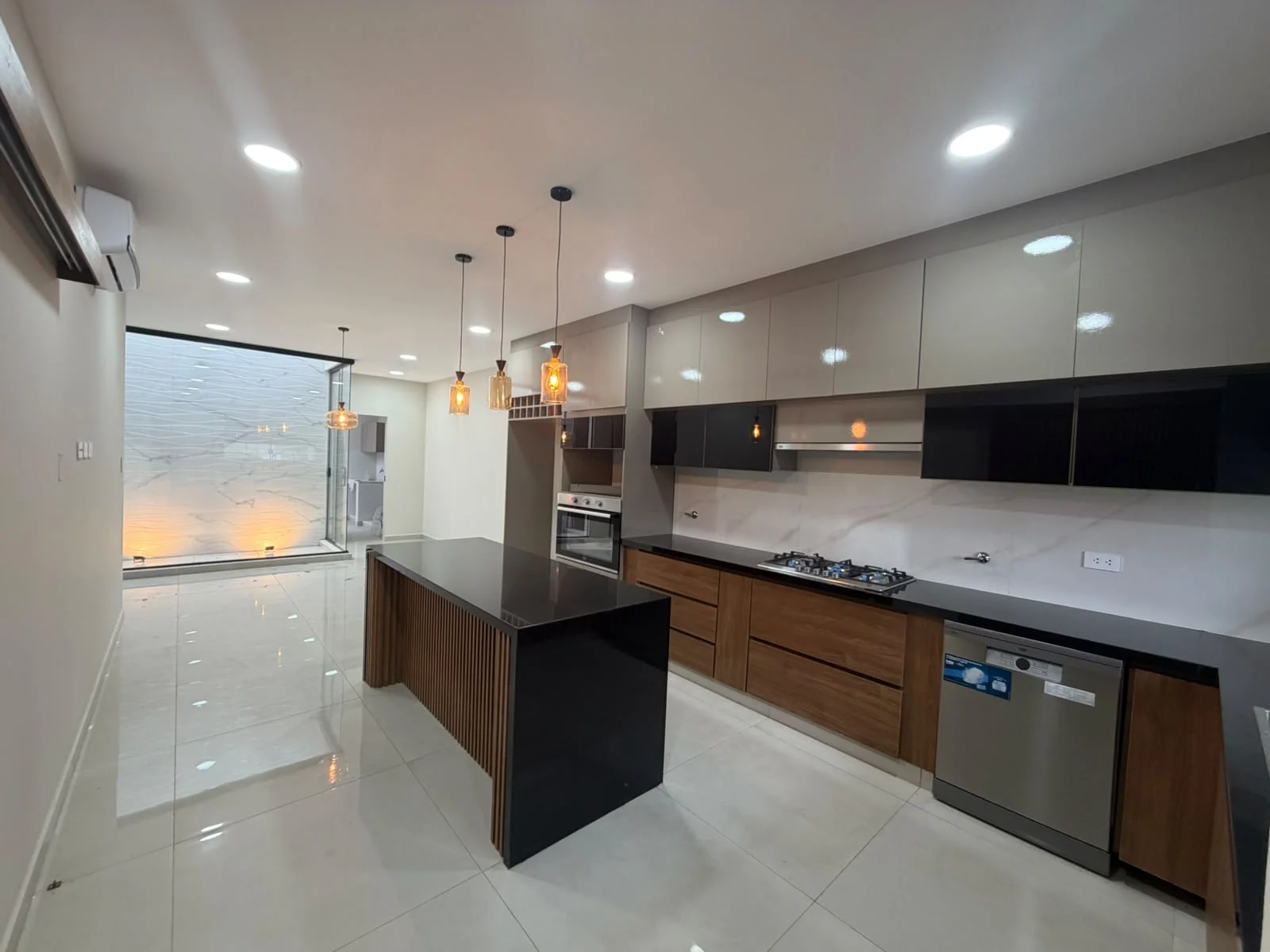 Foto 18 de Casa en Venta - Sc La Colinas (Urubo)